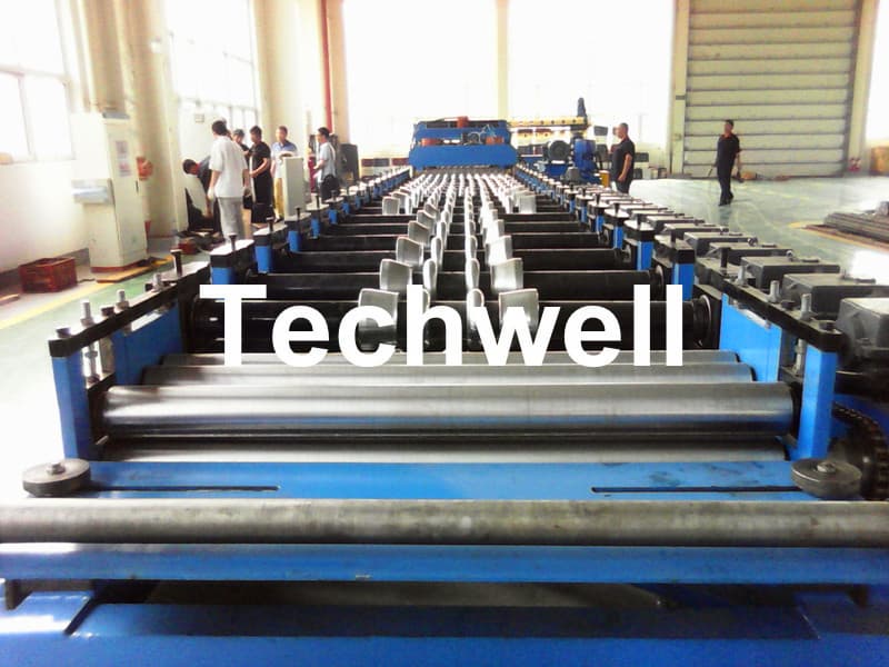 Steel silo corrugated side panel roll forming machine